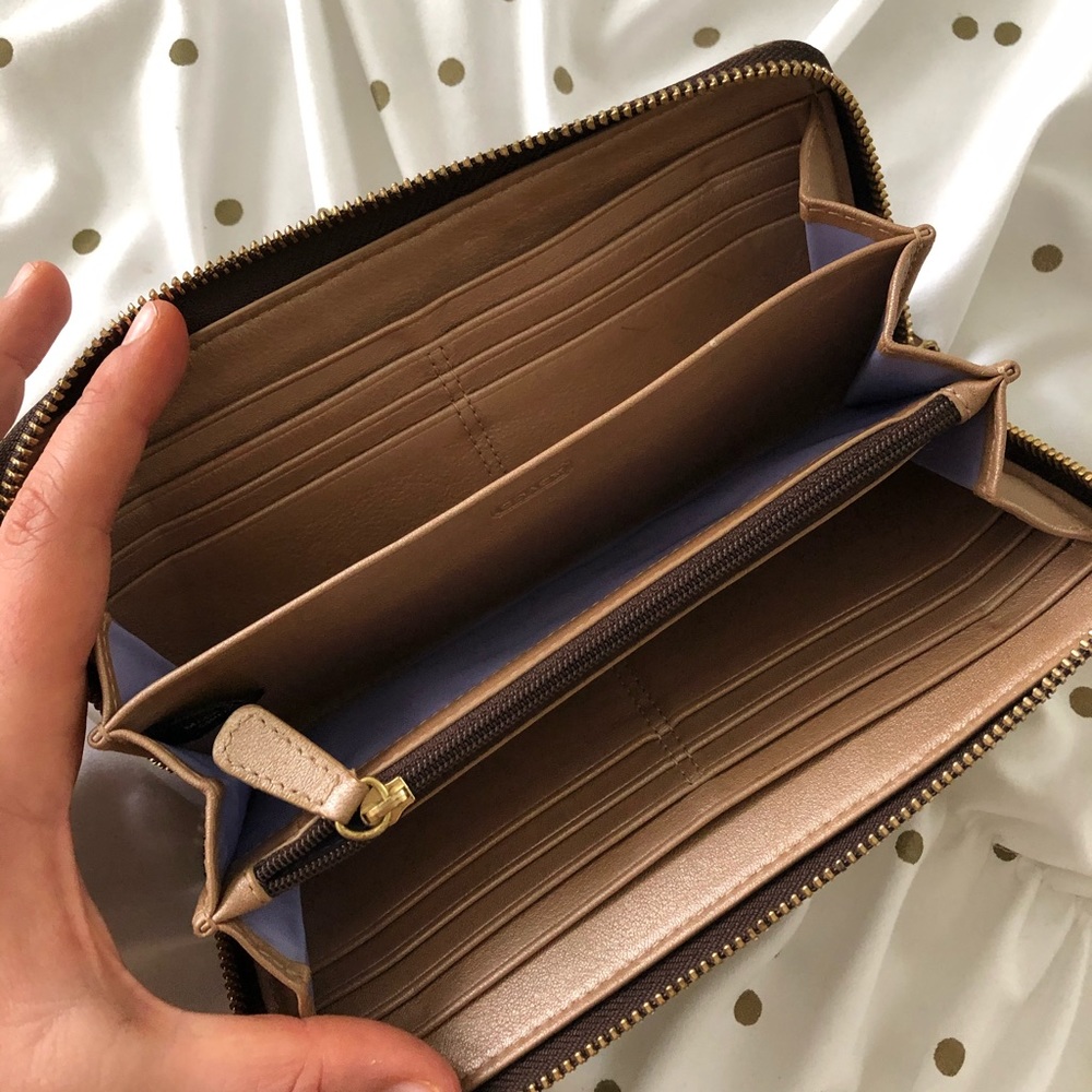 Coach Wallet - Picture 4 of 5